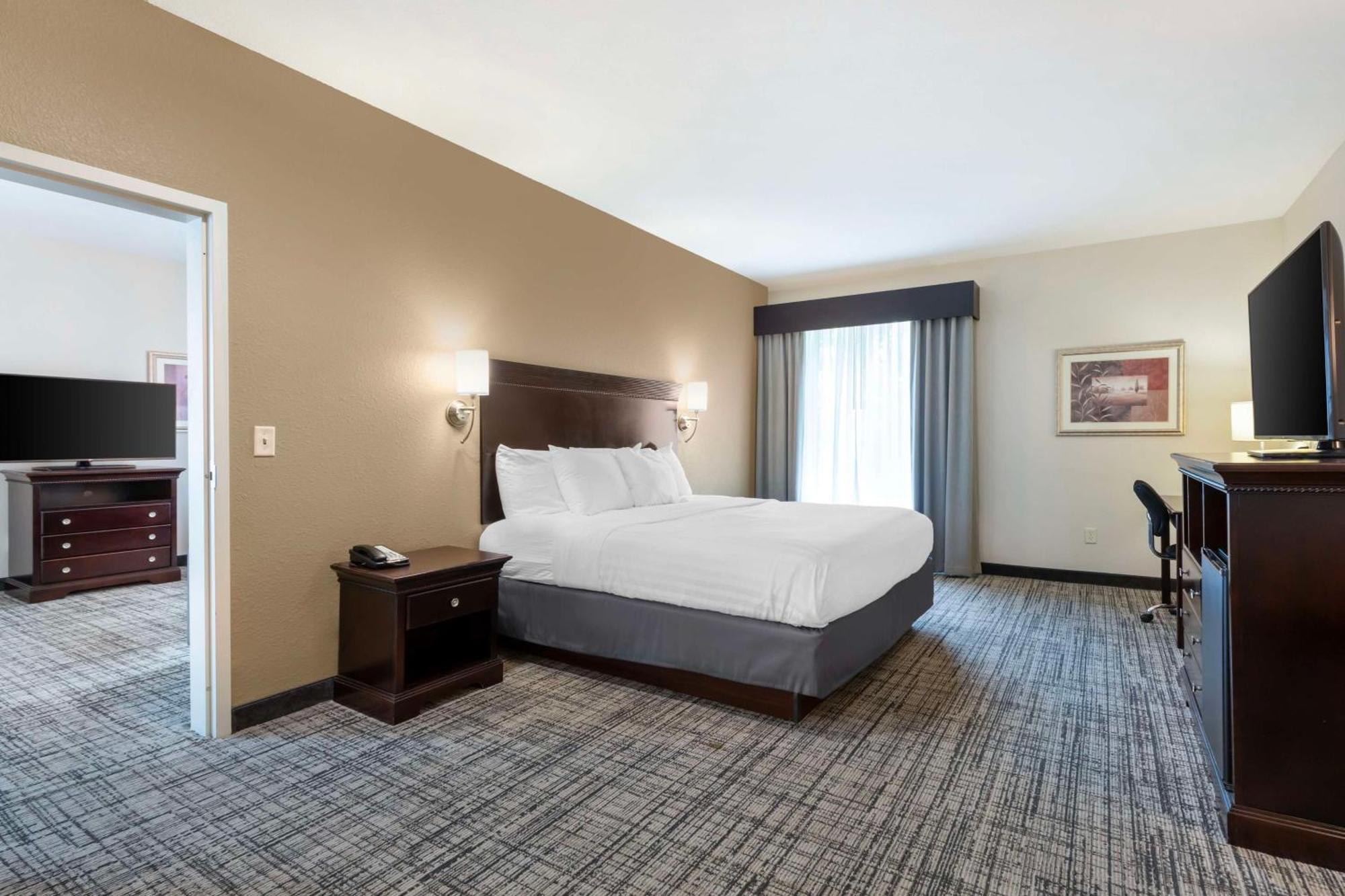 Best Western Plus Greenville South Piedmont Exterior photo